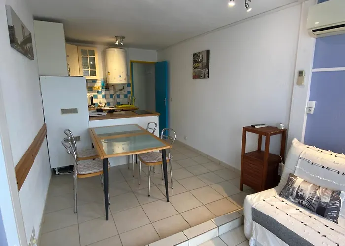 PORT CAMARGUE Studio vue mer